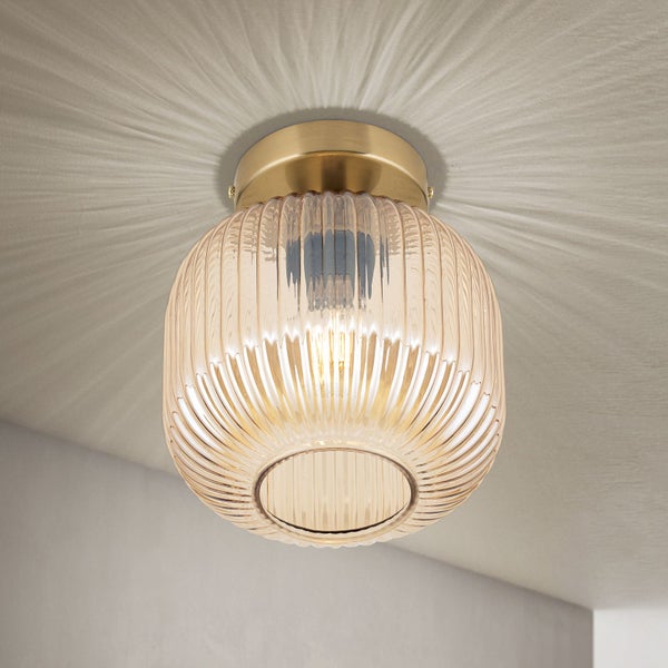 Deckenleuchte mit geripptem Glasschirm