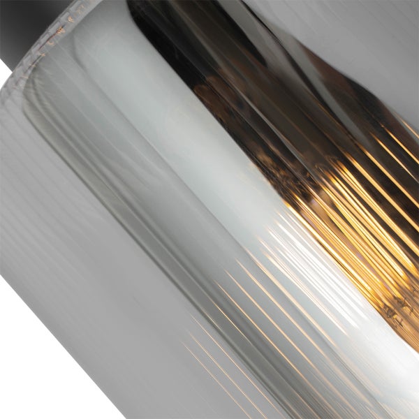 Detailaufnahme einer Glasleuchte mit Lichteffekt