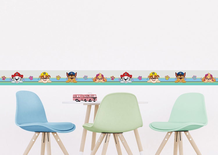 Selbstklebende Tapetenbordüre mit Paw Patrol Charakteren Marshall, Rubble, Chase und Skye für das Kinderzimmer.