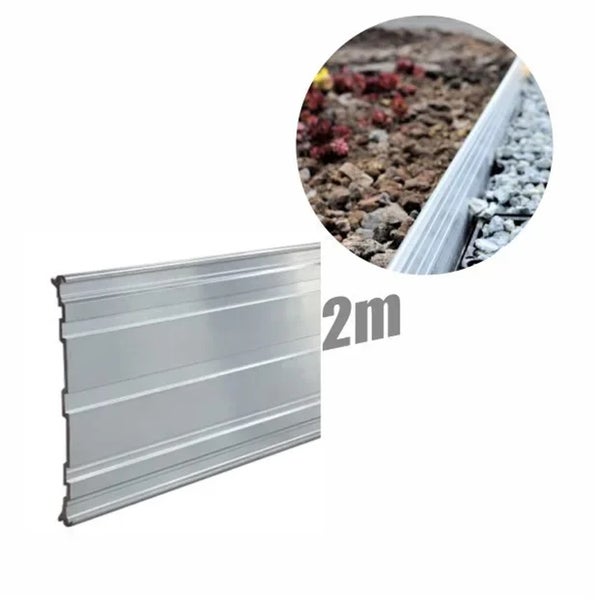 Eine 2 Meter lange Rasenkante aus Aluminium in gerader Ausführung zur Abgrenzung von Gartenwegen und Beeten.