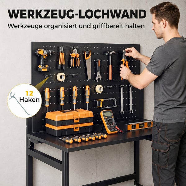 Werkzeug-Lochwand aus Metall an einer Werkbank montiert inklusive 12 Haken und verschiedenen Werkzeugen zur Organisation im Werkstattbereich.