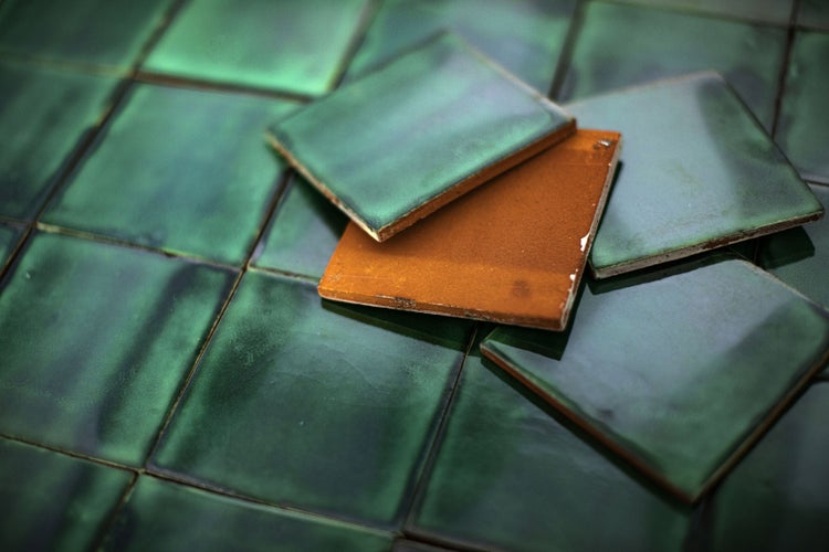 Fliesen in Grün und Orange