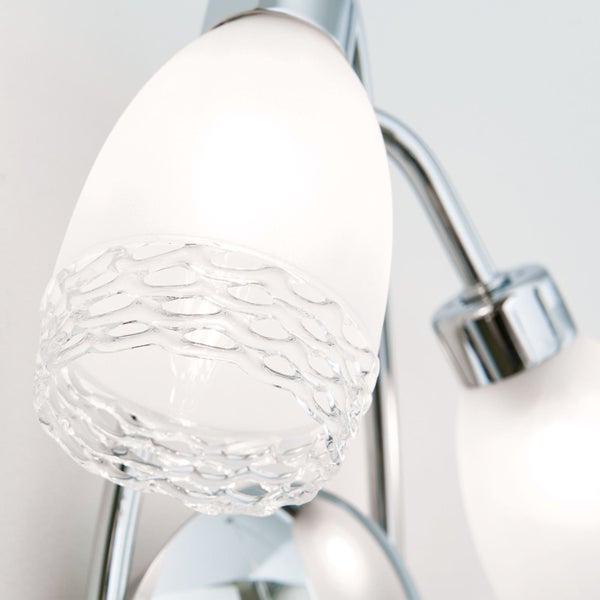 Wandleuchte mit zwei Glaskuppeln und metallischer Halterung im Detail
