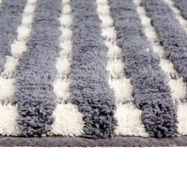 Teppich mit Streifenmuster