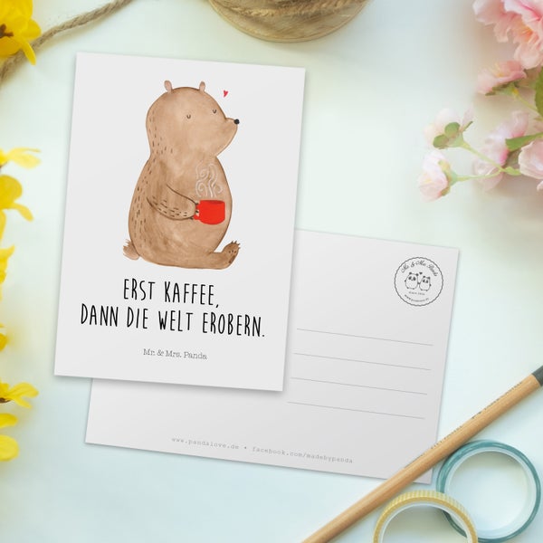Mr. & Mrs. Panda Postkarte Bär Kaffee - Weiß