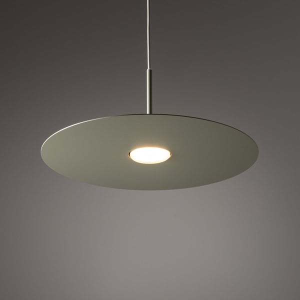 Moderne LED-Hängeleuchte in Olivgrün mit flachem, kreisförmigem Metallschirm und integrierter Lichtquelle.