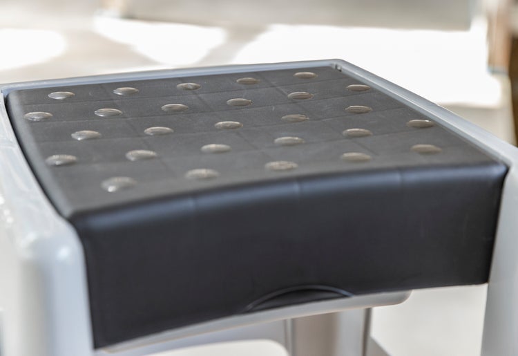 Ondis24 Hocker Sitzhocker Trittleiter Escapeau