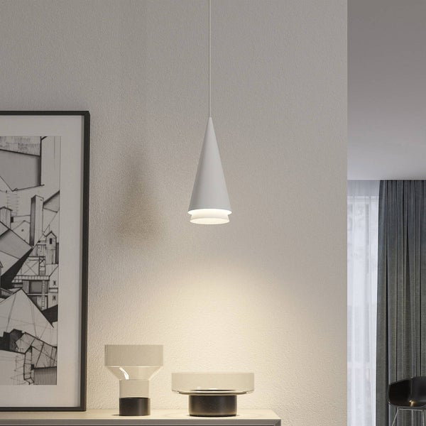 Moderne Inneneinrichtung mit Pendelleuchte