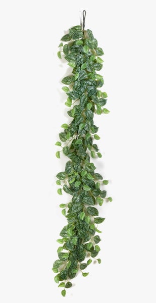 Künstliche Tradescantia im schwarzen Topf mit gestreiften Blättern in Grün, Weiß und Rosa.