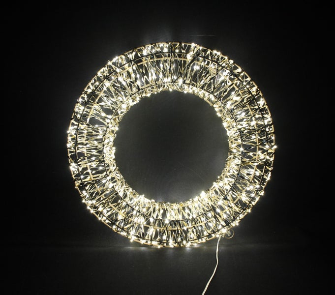 LED Lichterkranz aus Metall zur dekorativen Beleuchtung