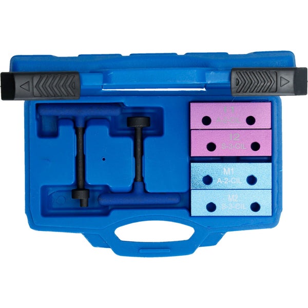 Werkzeugsatz für Motoren in blauem Koffer