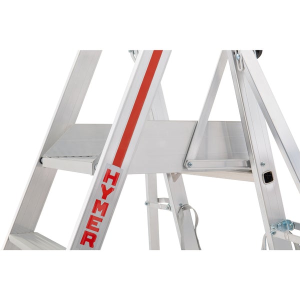 Detailansicht einer Aluminium-Stufenleiter von Hymer