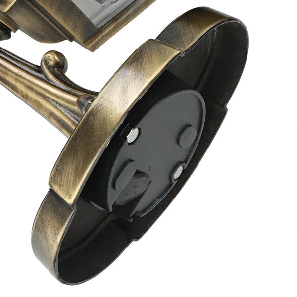 Detailansicht einer Außenleuchte mit Befestigungsfuß