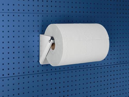 Eine Rolle Papierhandtücher mit Halterung zur Wandmontage.