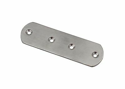 Gerades Verbindungsblech aus Metall mit vier Senkbohrungen zur stabilen Verbindung von Holzbauteilen.