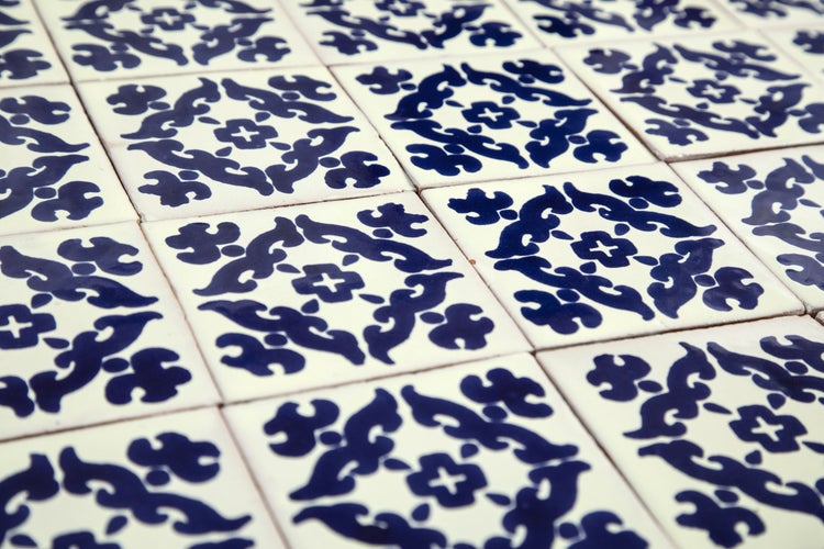 Fliesen mit floralem Muster für den Innenbereich