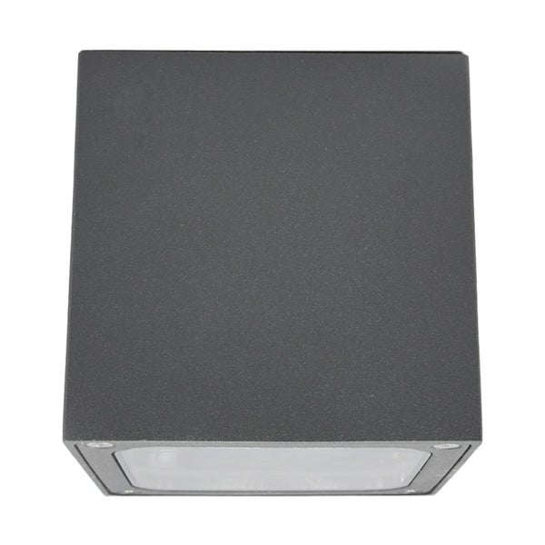 Anthrazitfarbene, quadratische LED-Außenwandleuchte aus Aluminium in Würfelform.