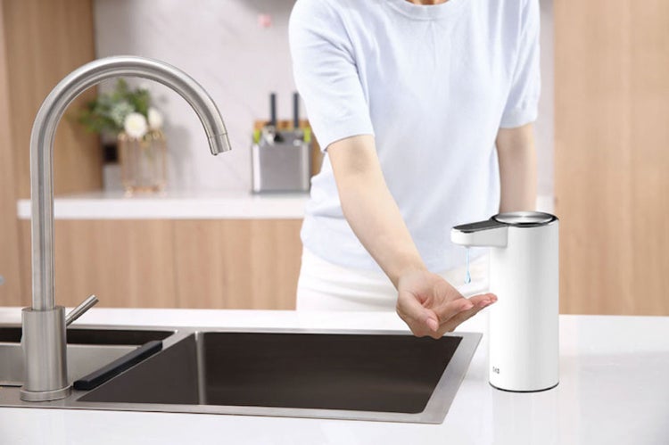 PROREGAL Stilvoller Flüssigseifenspender Aus Edelstahl Mit Touchless Bediensensor 0,25 Liter HxBxT 17,5 x 7 x 12 cm Weiß