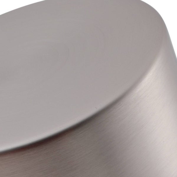 Detailansicht eines Metalleimers