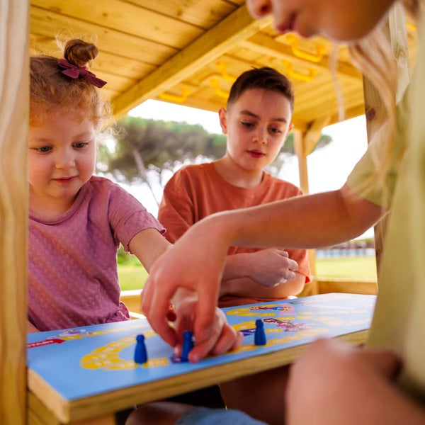 WICKEY Spielturm Disney Mickey Maus und Freunde Quest mit Rutsche, Picknicktisch und Doppelschaukel