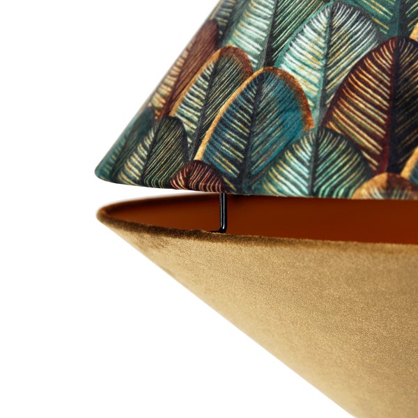 Zweiteiliger Lampenschirm mit Blattmuster im oberen Bereich und einfarbigem Samt im unteren Bereich, verbunden durch ein Metallelement.