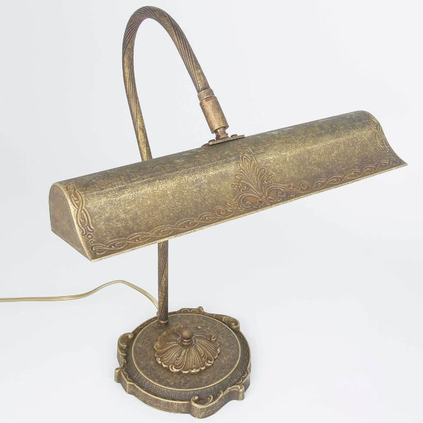 Tischleuchte im Antik-Stil mit Ornamenten