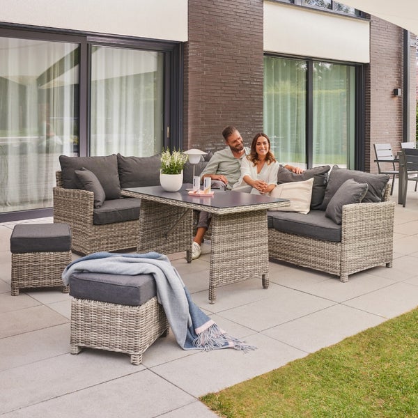 Home Deluxe - Polyrattan Sitzgruppe Bahia inkl. Abdeckung - inkl. Hocker, Tisch mit Glasplatte und Sitzpolster I Loungemöbel, Outdoor Sofa, Garten- & Balkonmöbel…