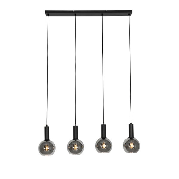 Pendelleuchte mit vier runden Lampenschirmen