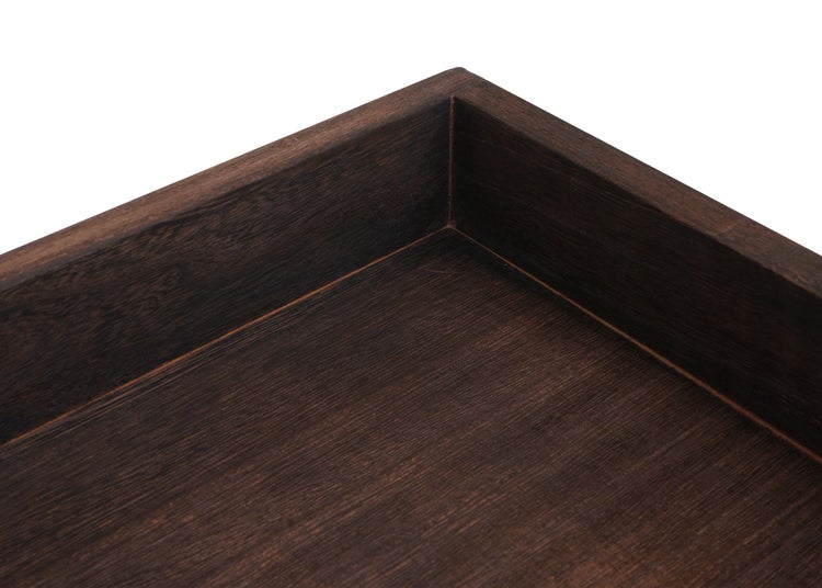 Detailansicht eines Holztabletts