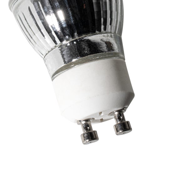 Nahaufnahme eines GU10 Sockels für Leuchtmittel mit zwei Metallstiften.