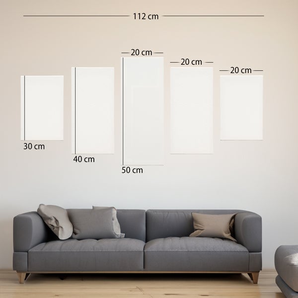 Mehrteiliges Wandbild mit Mohnblumenfeld im Landschaftsstil über einem grauen Sofa.