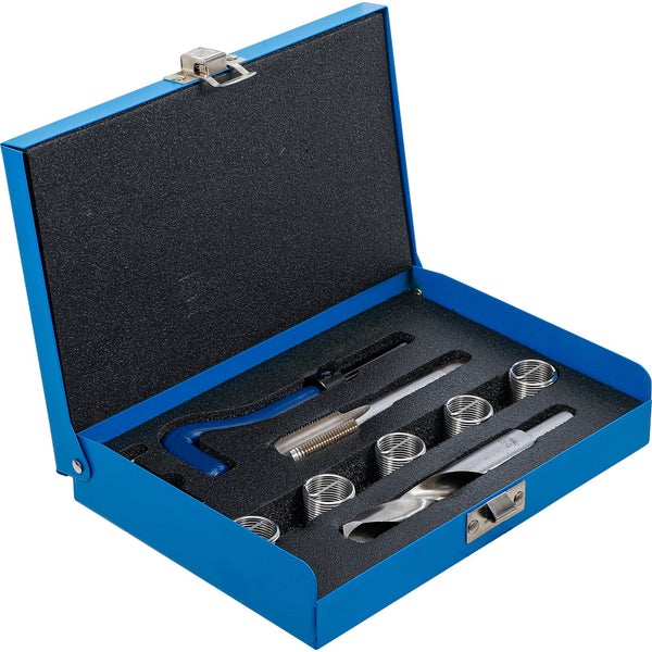 Gewindereparatur-Satz im geöffneten blauen Metallkoffer mit Werkzeugen und Einsätzen