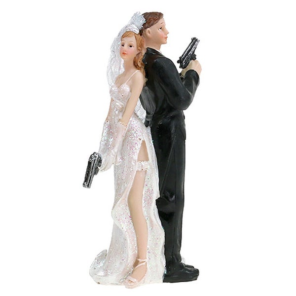 Hochzeitstortenfigur Braut und Bräutigam mit Pistolen