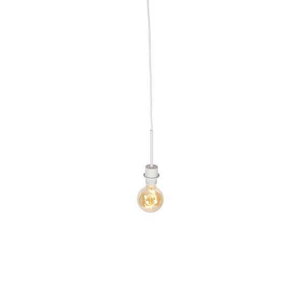 Moderne Pendelleuchte mit E27 Fassung und leuchtender Filament Glühlampe an einem schlichten Kabel