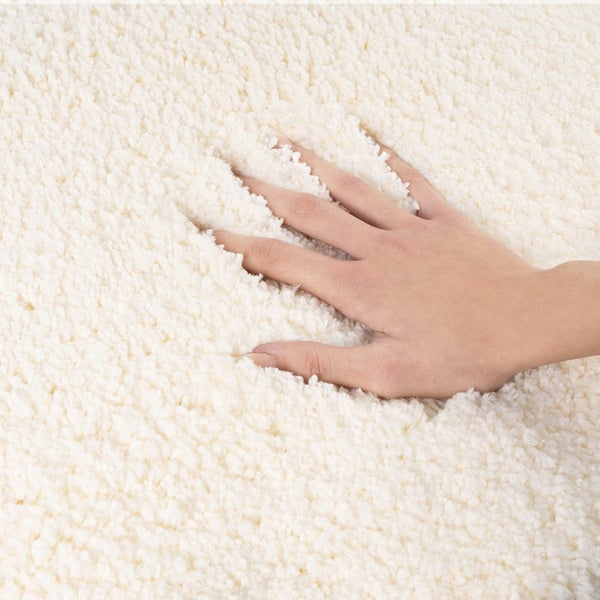 FLOORDIREKT Badematte Sky Soft - Reckteckig - Rutschhemmende Rückseite - Creme - 60 x 100 cm