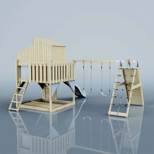 Spielturm aus Holz mit Spielhaus, Sandkasten, Rutsche, zwei Schaukeln, Kletterwand und Kletternetz.