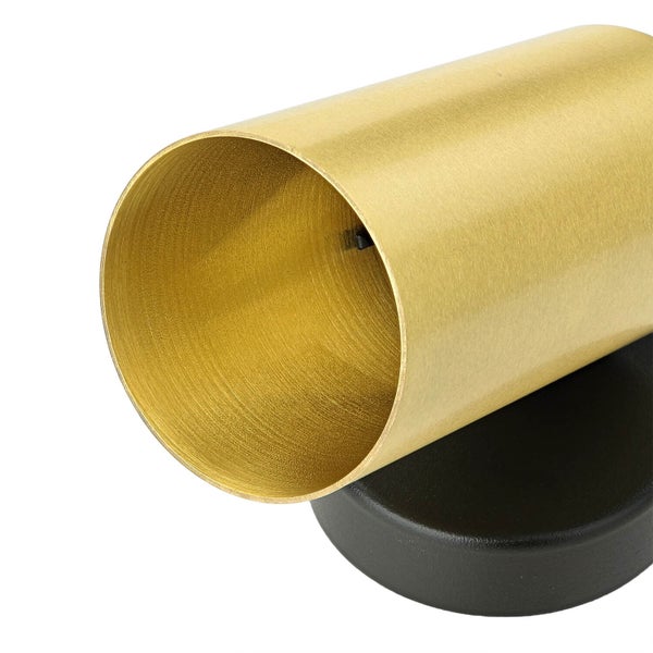 Wandleuchte aus Metall mit zylindrischem Lampenschirm