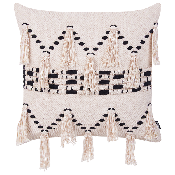 Cremefarbenes Dekokissen mit schwarzen Mustern und Quasten im Boho-Stil aus Baumwolle