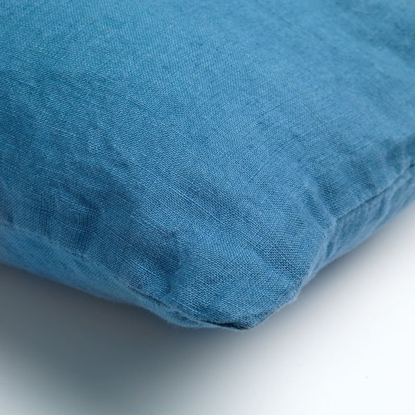 Blauer Zierkissenbezug aus Stoff