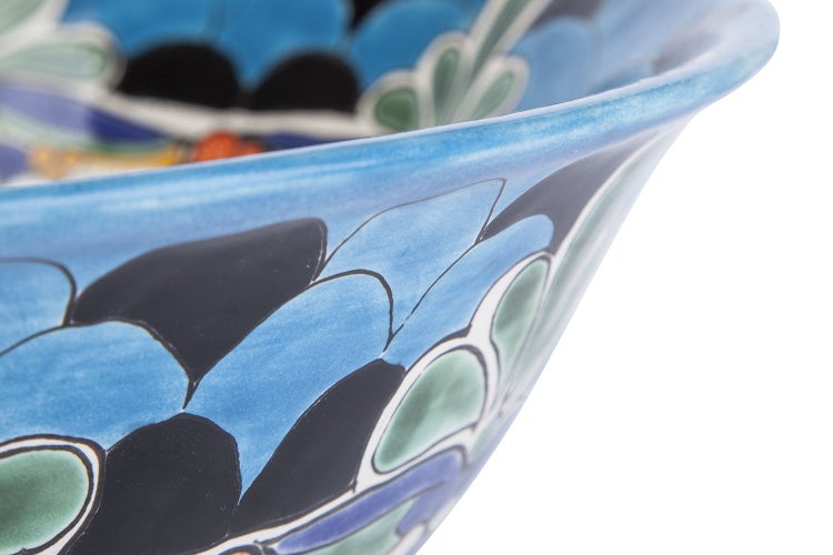 Dekorative Keramikschale mit floralem Muster