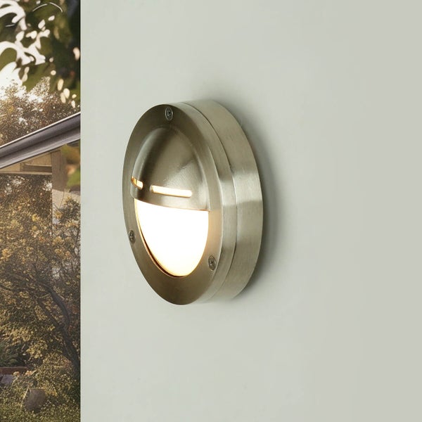Runde Wandleuchte aus Metall zur Außenbeleuchtung