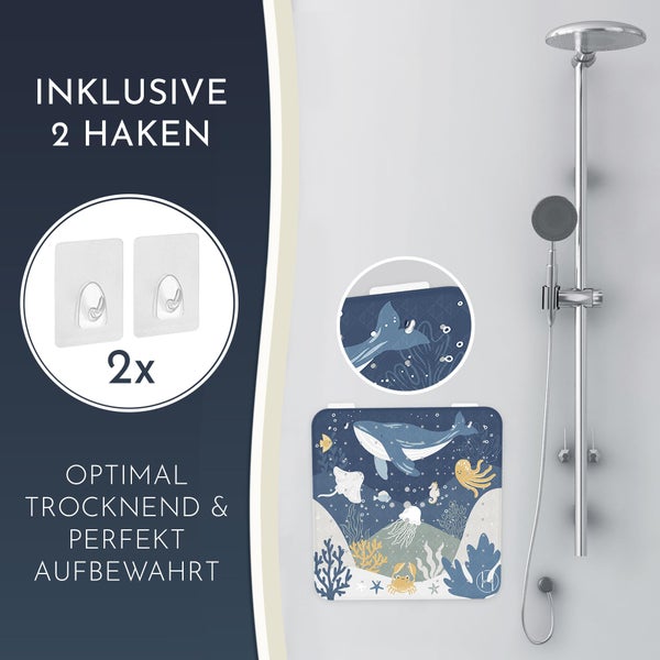 Badezimmer mit Duschregal, Duschmatte mit Meeresmotiven und zwei Haken zur Befestigung