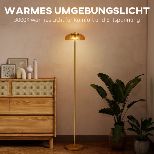 Stehlampe aus Metall und Kunststoff im Wohnzimmer