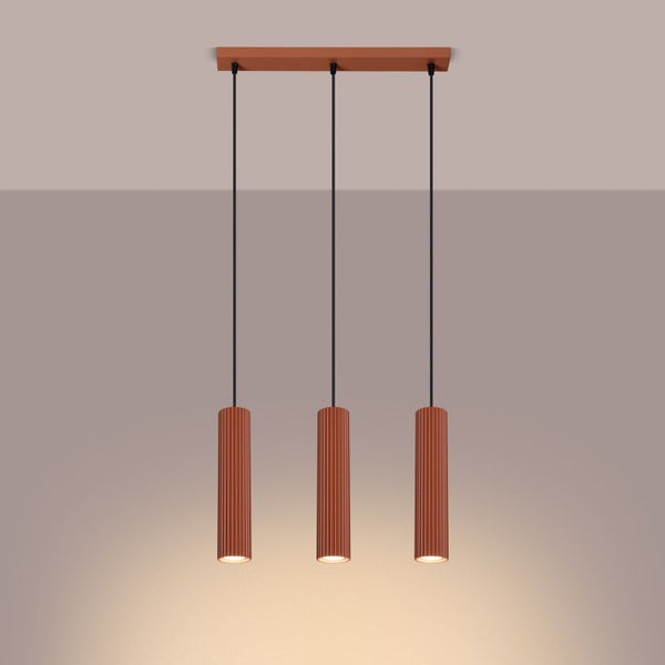 Hängeleuchte mit drei zylindrischen Lampenschirmen