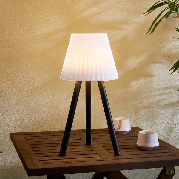 Lindby LED Akkutischlampe, dimmbare Akku Tischlampe kabellos mit Touchdimmer aufladbare tragbare Tischleuchte Outdoor Garten IP44