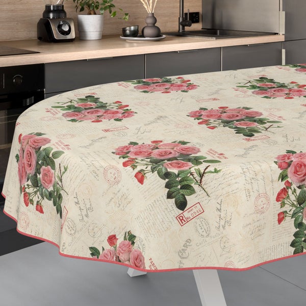Dekorativer Wachstuch-Tischbelag mit Rosenmuster in einer Küchenszene.