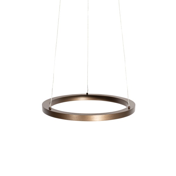 Kreisförmige Hängeleuchte an Seilen