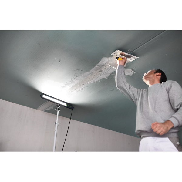 Teppich mit Fransen und grafischem Muster