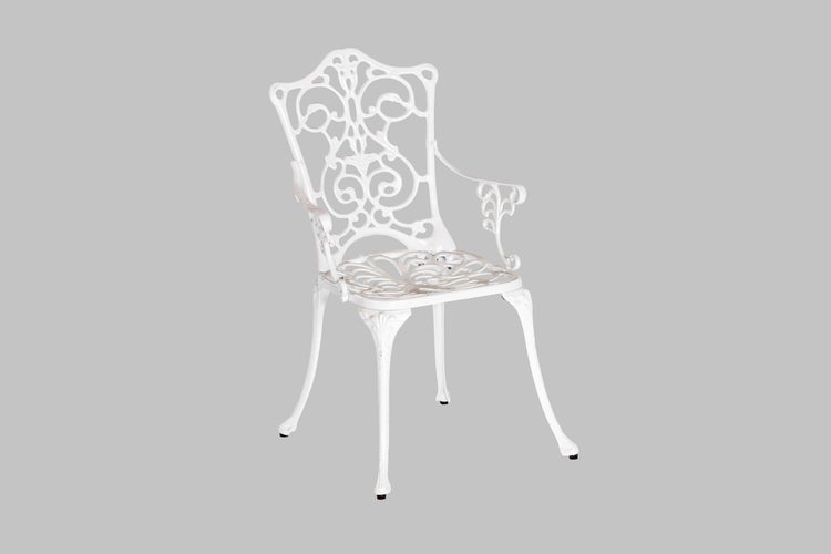 Weißer Gartenstuhl mit Armlehne und Ornamenten