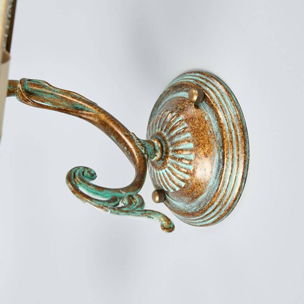 Wandleuchte im Antik-Stil